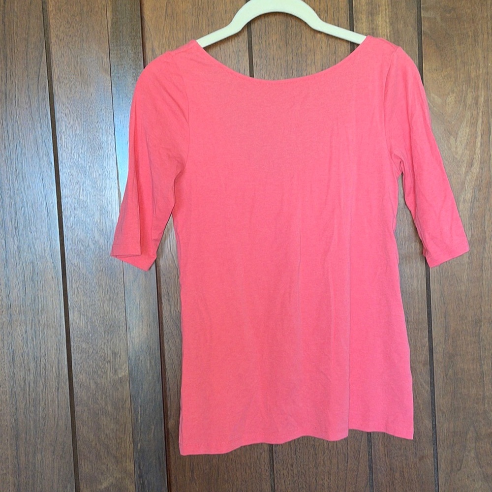 Old Navy quarter sleeve open that tee